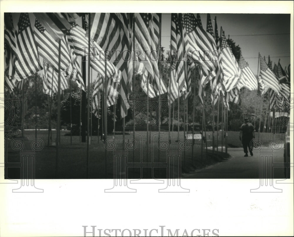 1994 Press Photo Flag Day at the Garden of Memories. - nob18399- Historic Images