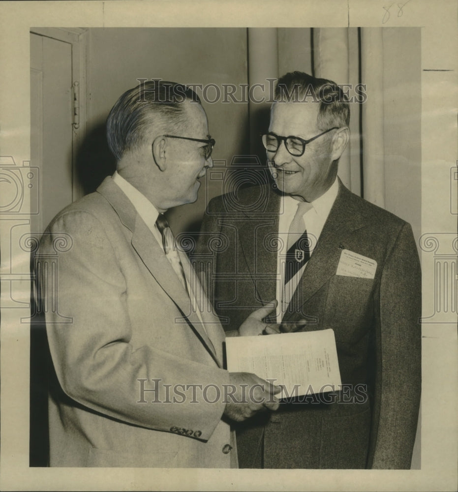 1954 Press Photo Drs. Donovan Browne &amp; Andrew Friedrichs at doctors&#39; convention