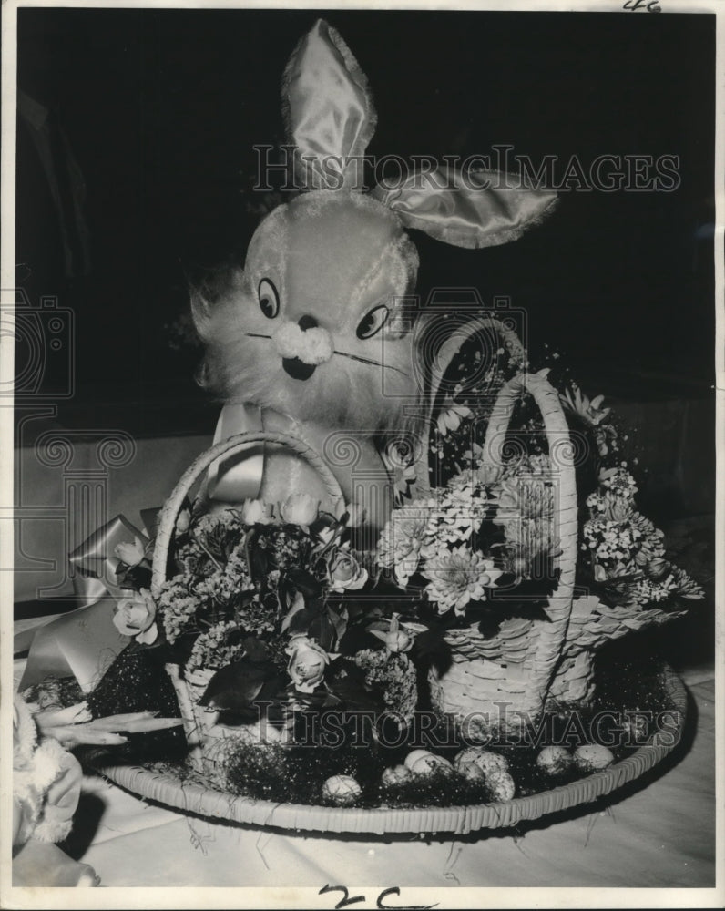 1967 Press Photo New Orleans Retail Florist Association feature Easter motifs