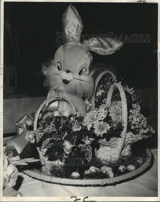 1967 Press Photo New Orleans Retail Florist Association feature Easter motifs
