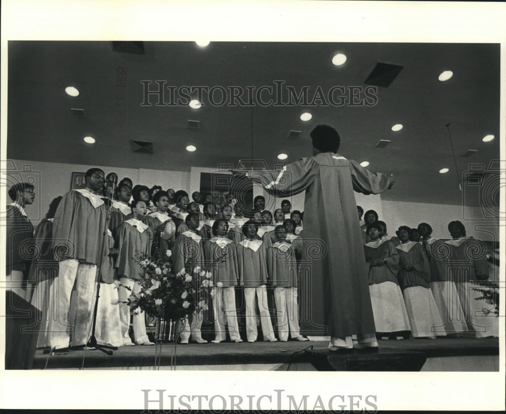 1985 Press Photo Gospel Soul Children Choir, performing - nob19758- Historic Images