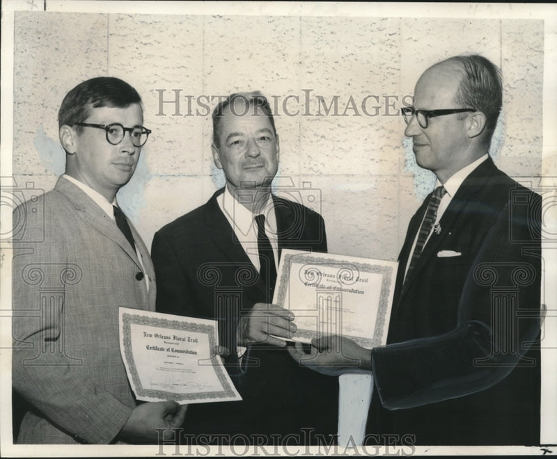 Load image into Gallery viewer, 1964 Press Photo Christopher C. Friedrichs &amp; Stephen C. Harte honored

