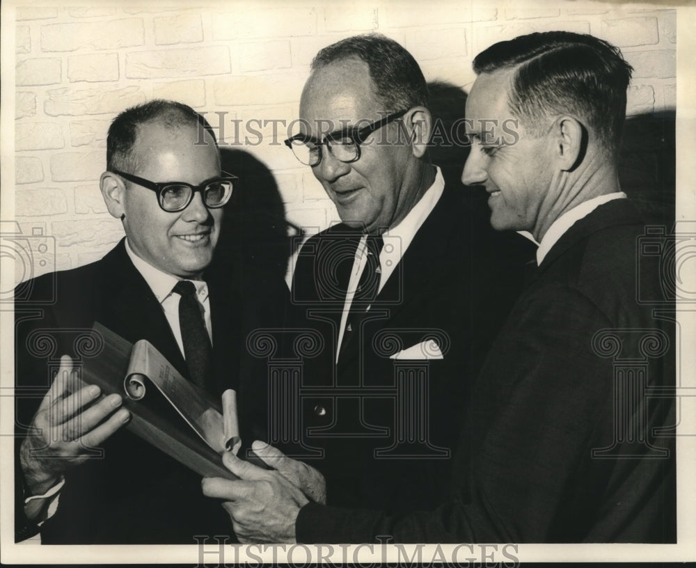 1965 Press Photo Tulane&#39;s Association Award in Masson&#39;s  - Historic Images