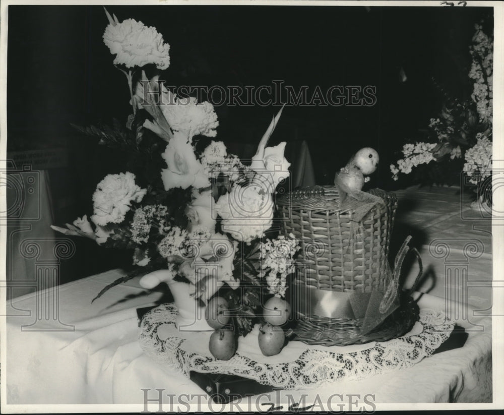 1967 Press Photo Flower arrangement at New Orleans Retail Florist Association