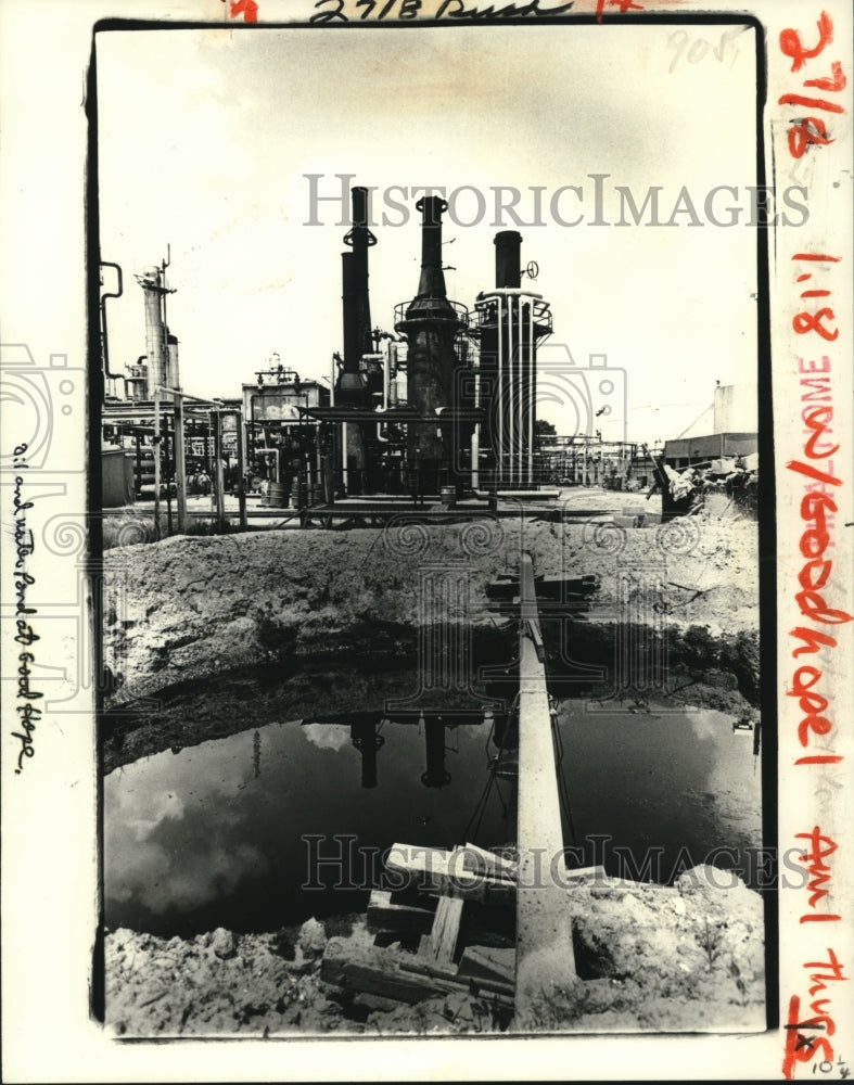 1979 Press Photo Oil and Water at Good Hope Refinery.- Historic Images