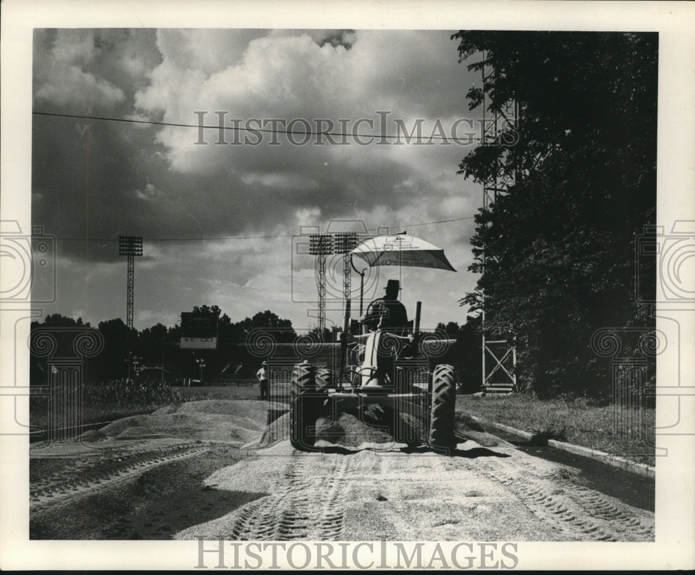 1965 Press Photo Construction view of City Park Stadium&#39;s track - nob20691