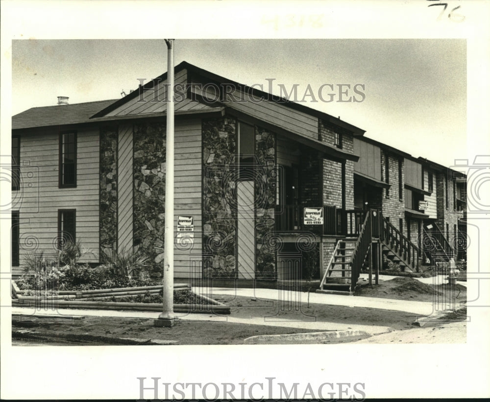 1981 Press Photo Phase one units of Futura Estates condominiums.- Historic Images