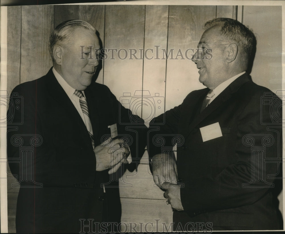  Press Photo Louis Goad, General Motors and B.J. Ducuing of N.O. Training Center- Historic Images