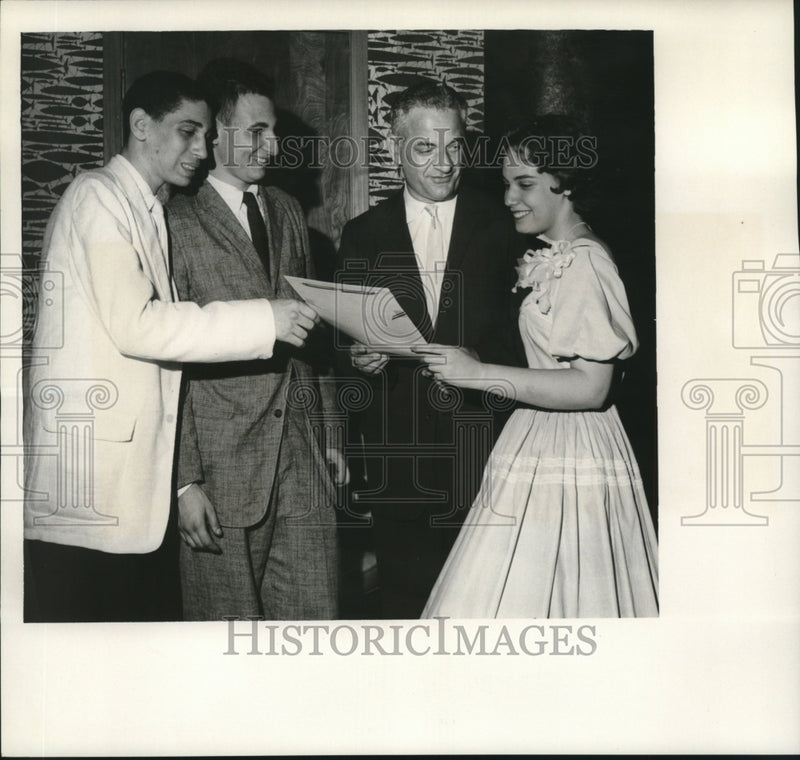 Load image into Gallery viewer, 1960 Press Photo Aleph Zadik Aleph, the boys junior order of B'nai B'rith
