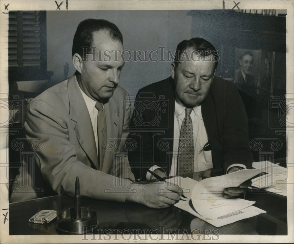 1955 Press Photo Crippled Children&#39;s Hospital signs an agreement with Blue Cross
