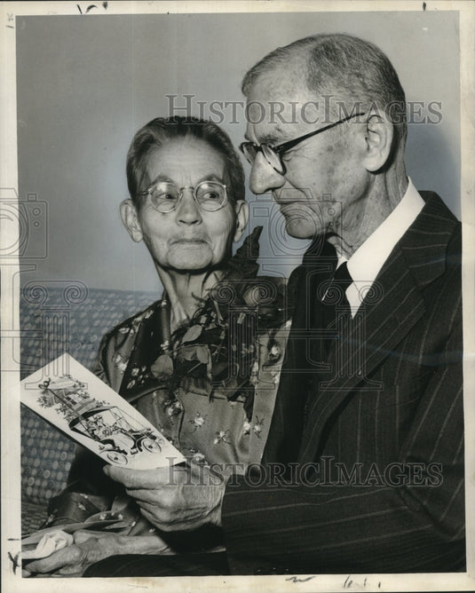1957 Press Photo Mr. & Mrs. George Goelzenleuchter celebrate 60th wedding