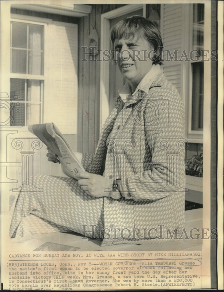 1974 Press Photo Ella Tambussi Grasso, Connecticut Governor, in her front yard- Historic Images