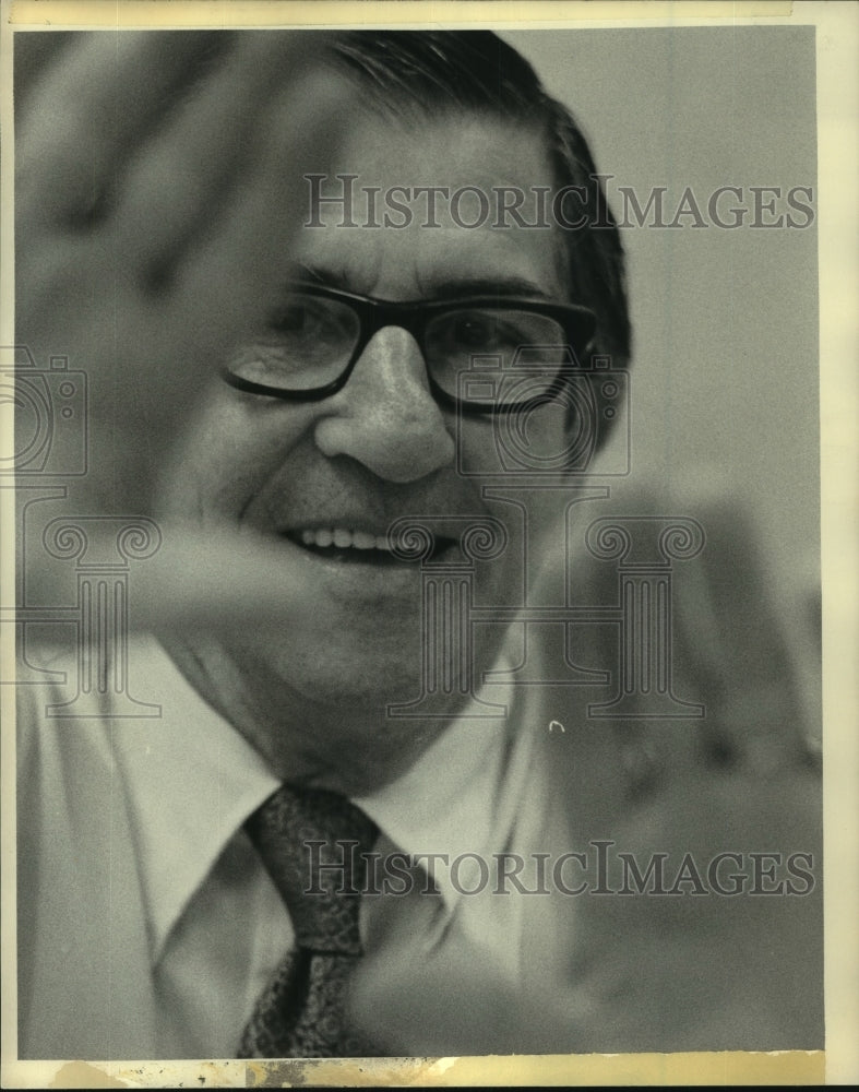 Load image into Gallery viewer, 1974 Press Photo Photographer Philip Guarisco Smiling - nob21686
