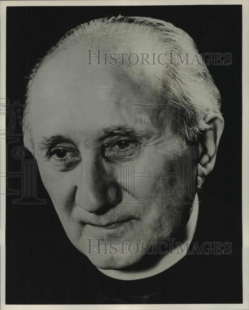 Load image into Gallery viewer, 1962 Press Photo Romano Guardini, winner of 1962 Erasmus Award - nob21717
