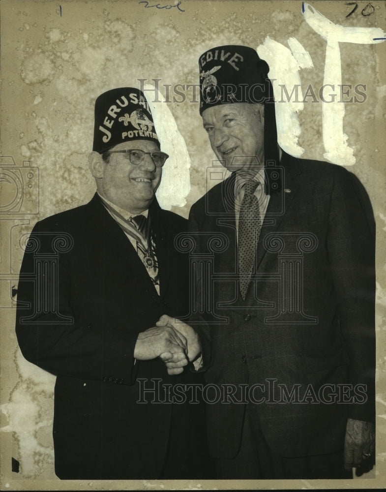 1971 Press Photo Jerusalem Temple officials during meeting at the Jung Hotel- Historic Images