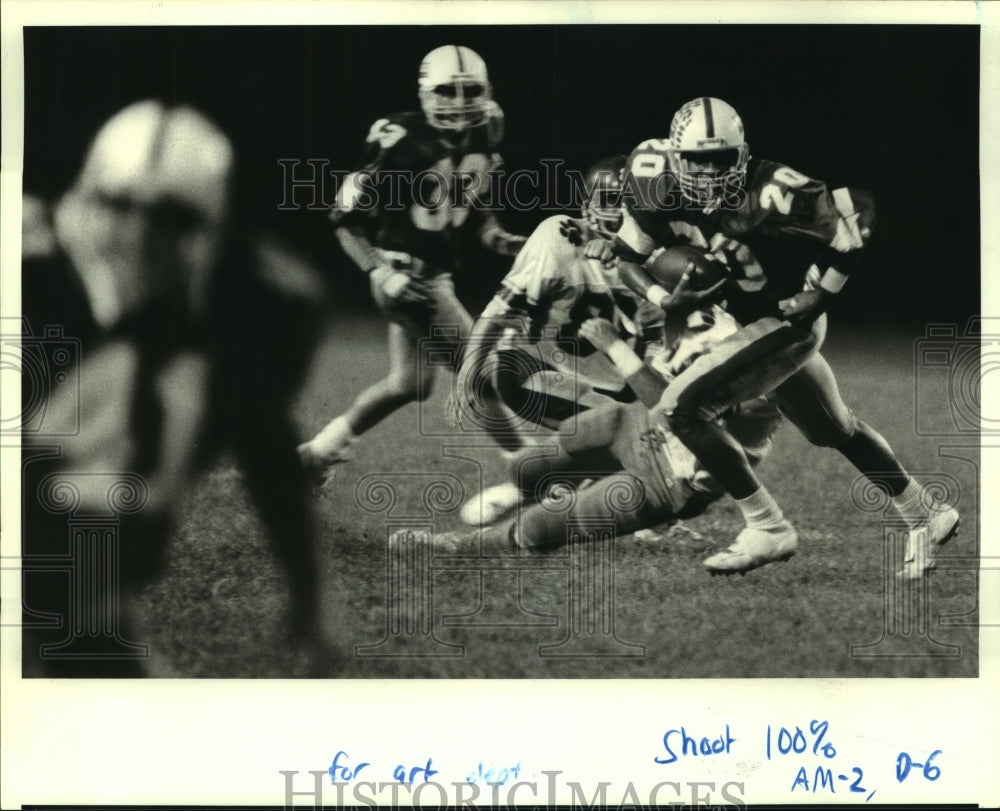 1986 Press Photo Shaw &amp; Holy Cross football match at West Jeff Stadium- Historic Images