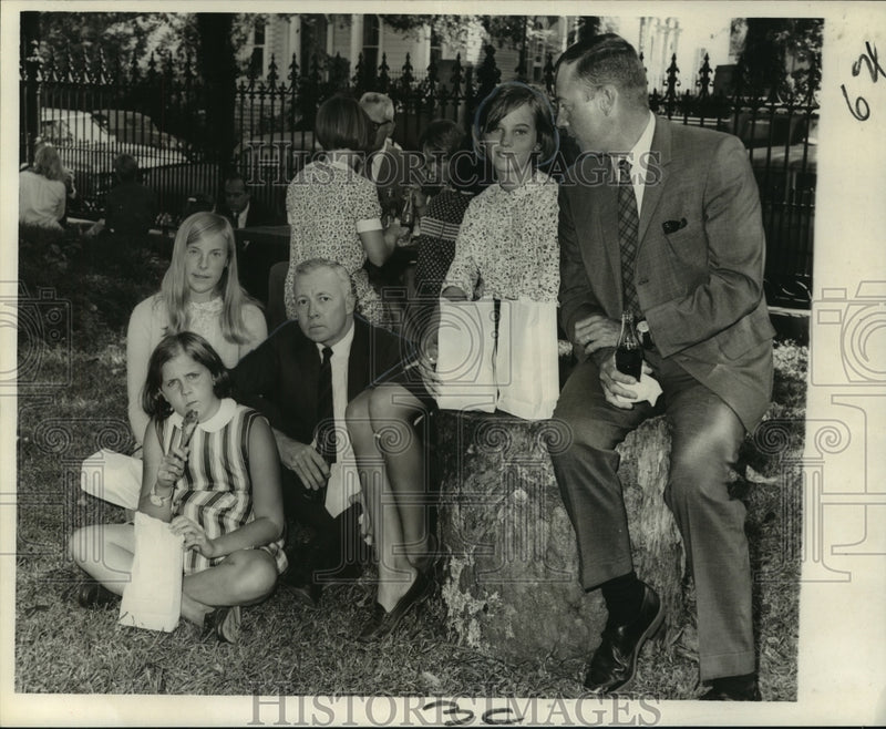 Load image into Gallery viewer, 1967 Press Photo Mr. Paul V. Godfrey, Father-Daughter luncheon - nob22680
