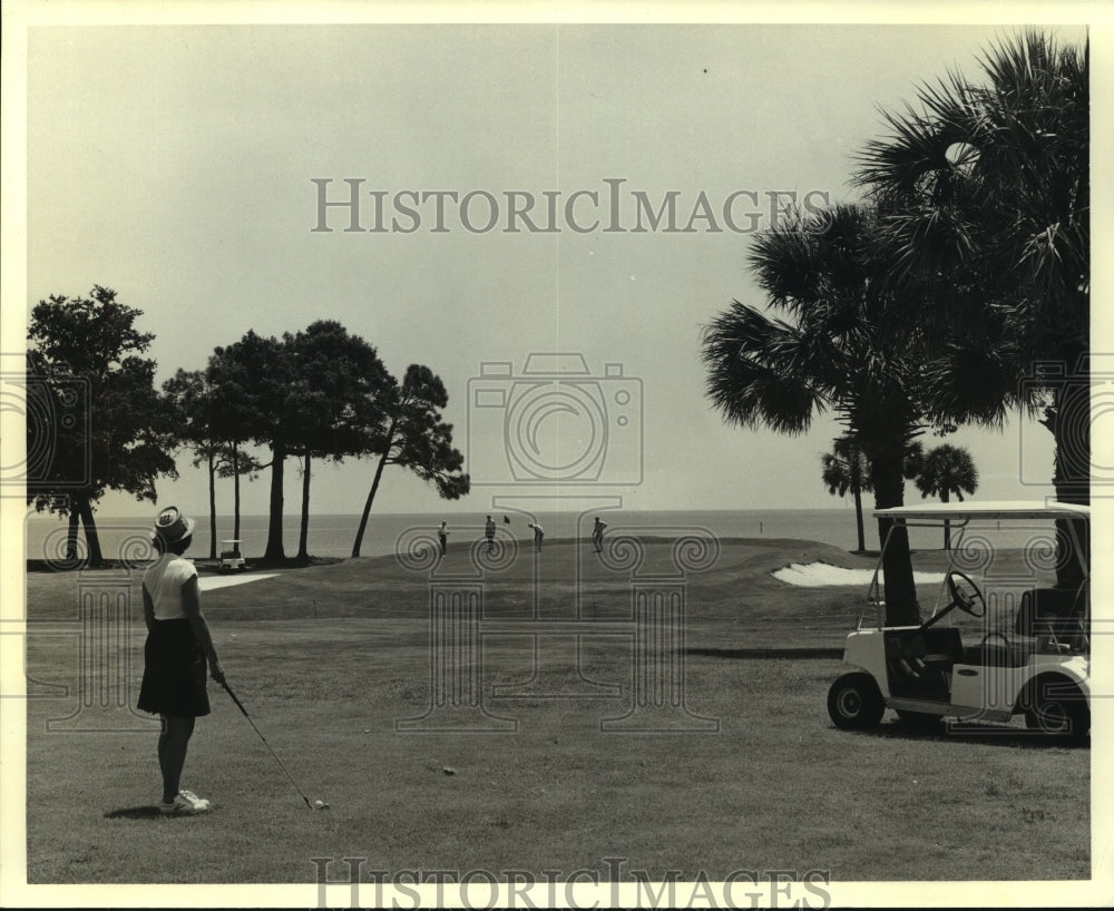 1977 Press Photo Broadwater Beach Sea Golf Course Overlooks the Gulf of Mexico- Historic Images