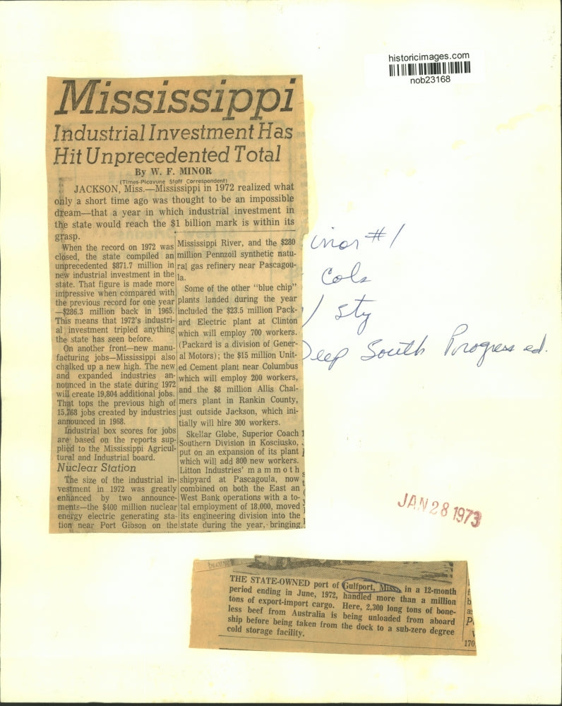 Load image into Gallery viewer, 1973 Press Photo Gulfport, Mississippi workers unloading cargo from Australia
