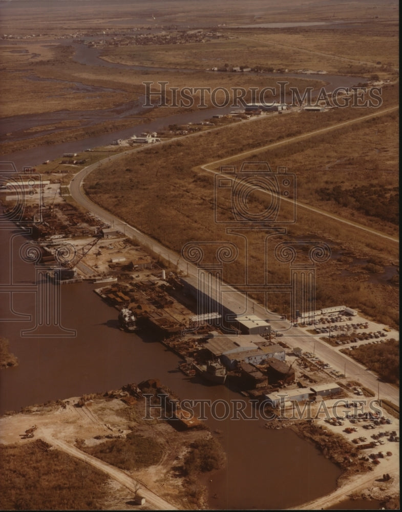  Press Photo New Orleans - Aerial View of Halter Marine Services Incorporated- Historic Images