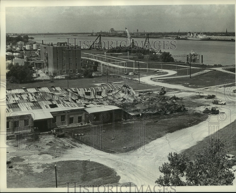 1974 Press Photo Aerial view of the damage at the Gulf Oil fire.- Historic Images