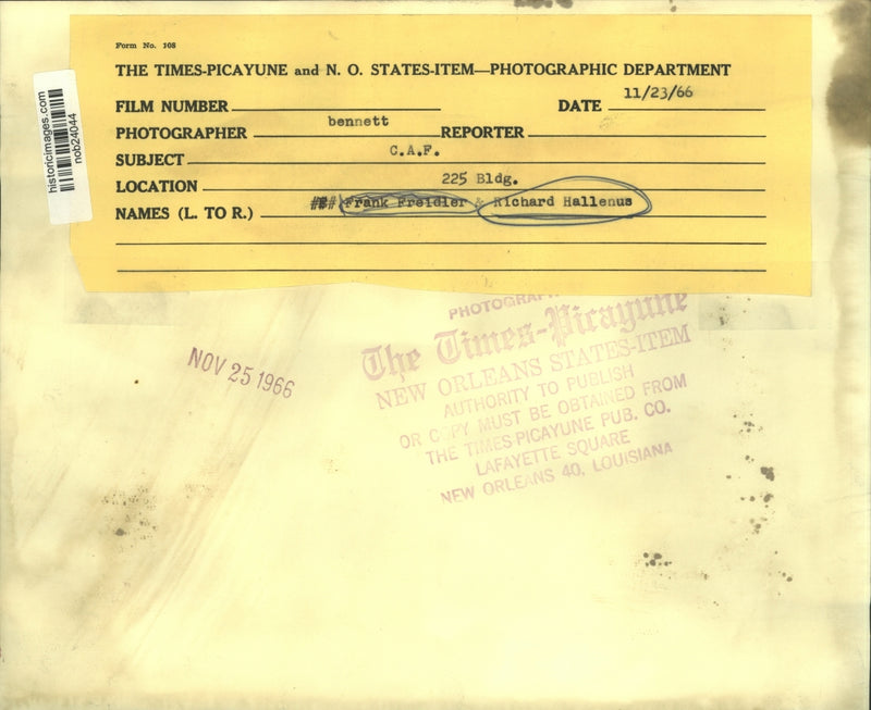 Load image into Gallery viewer, 1966 Press Photo Frank Freidler &amp; Richard Hallenus at C.A.F. Office on 225 Bldg.
