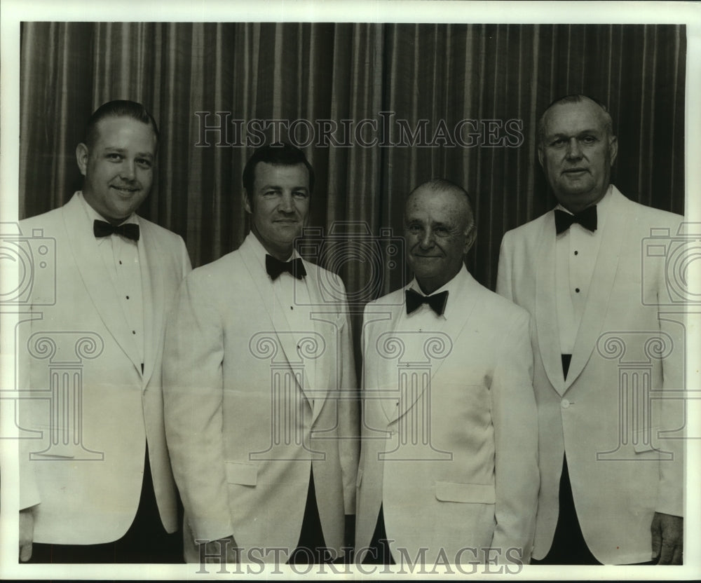 1970 Press Photo J. Warrne Graham and other delegates of LAIA- Historic Images