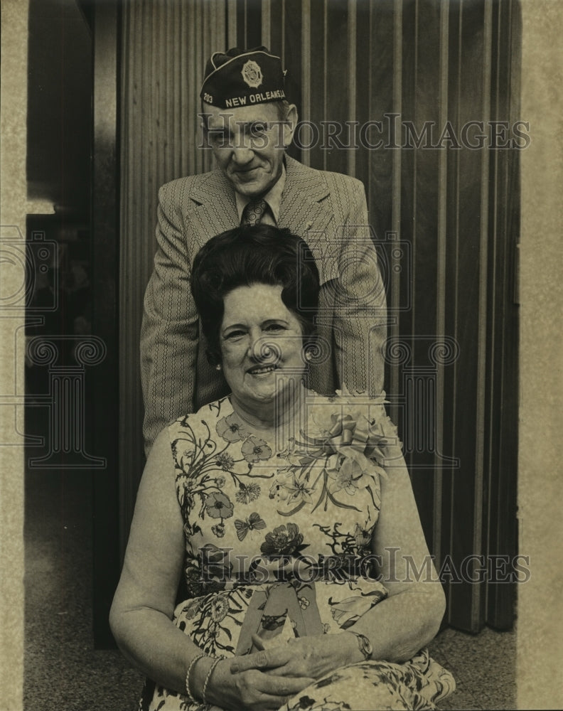 1972 Press Photo Mrs. Hazel Long and Edward J. Grimsal. - nob24620