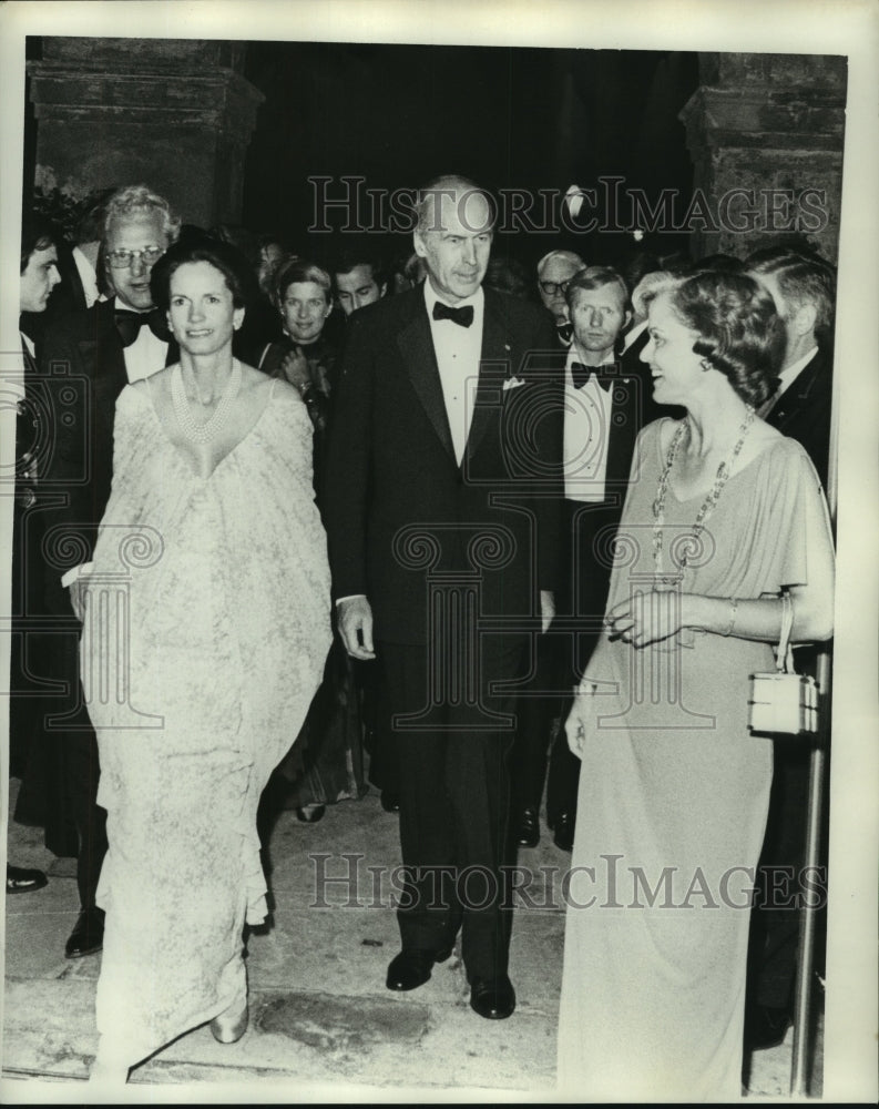 1976 Press Photo Valery Giscard D&#39;Estaing attending a dinner gala - Historic Images