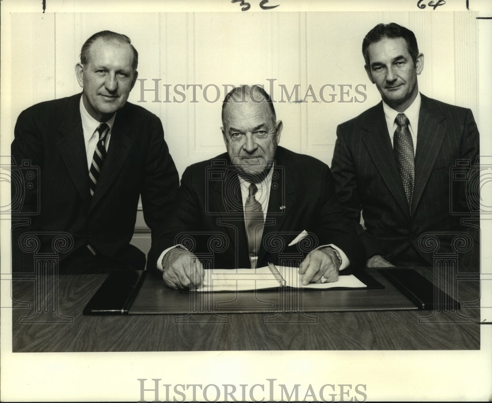 1971 Press Photo Board members and president of Texaco Inc. - nob25343- Historic Images