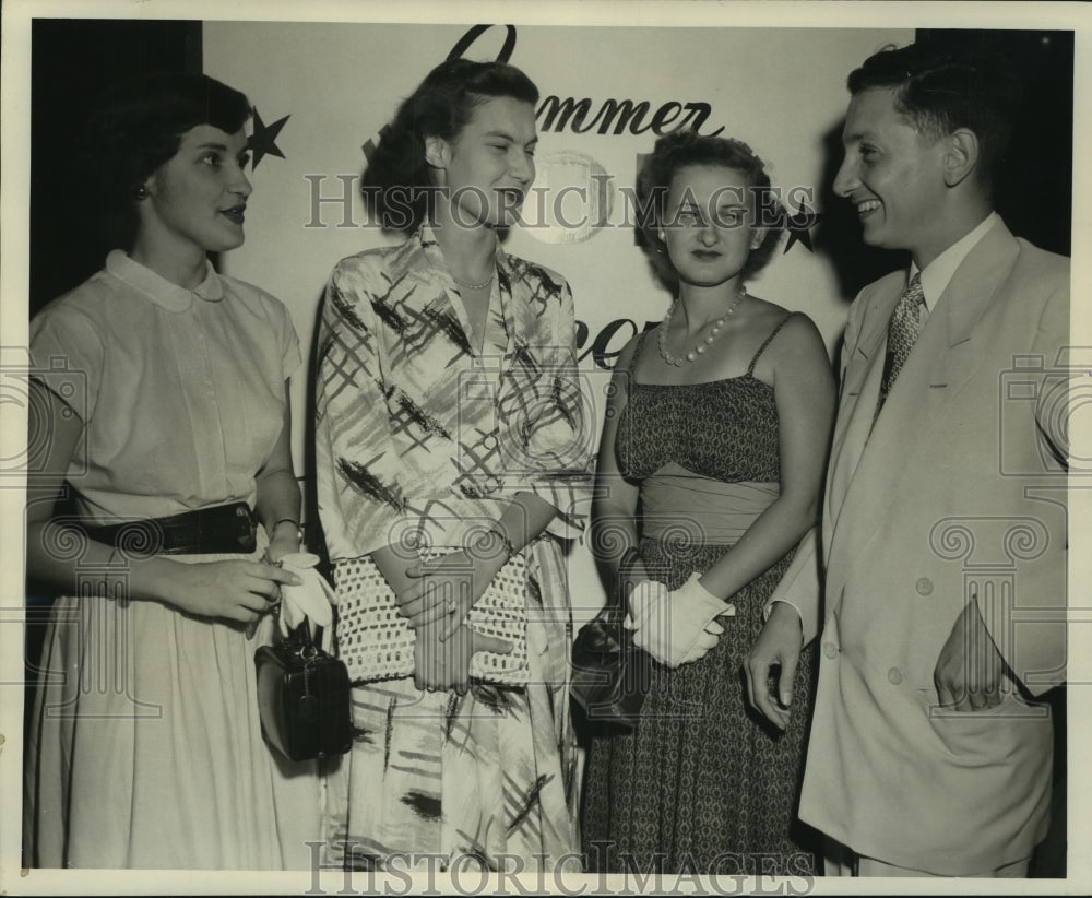 1950 Press Photo Attendees at the &#39;POPS&#39; mingle - nob25467- Historic Images