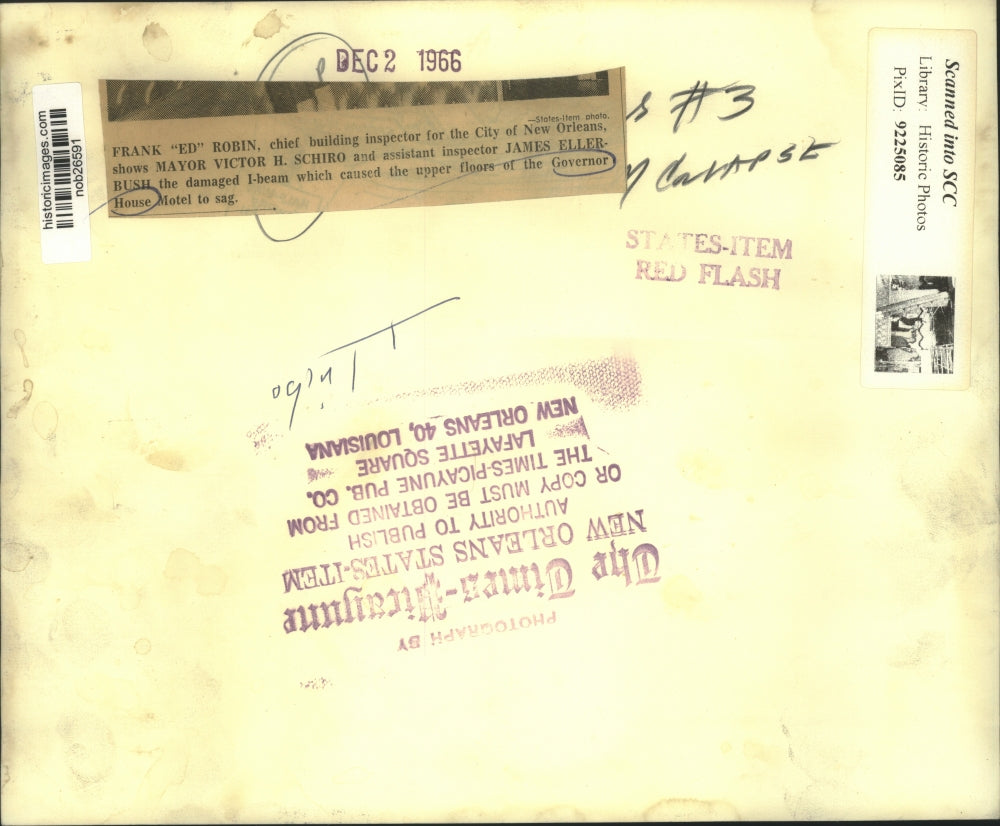 1966 Press Photo Inspectors look at the damaged I-beam at Governor House Motel