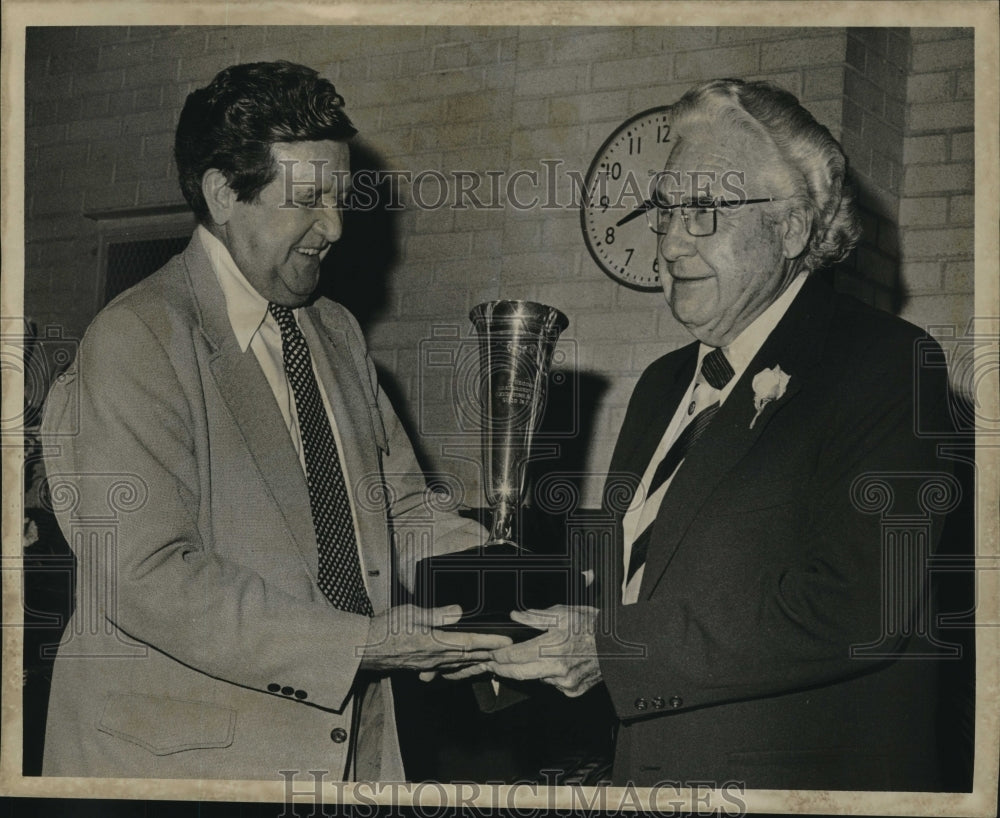 1972 Press Photo Reverend James David Grey and George W. Healy- Historic Images