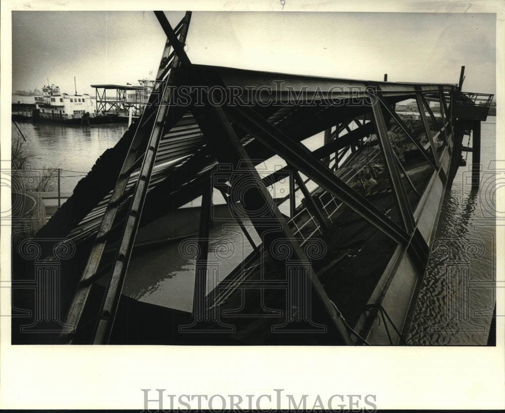 1979 Press Photo Gretna ferry was badly damaged when hit by a Spanish freighter.- Historic Images