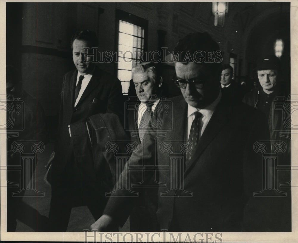 1970 Press Photo Judge Edward A. Haggerty, Jr. en route to trial - Historic Images