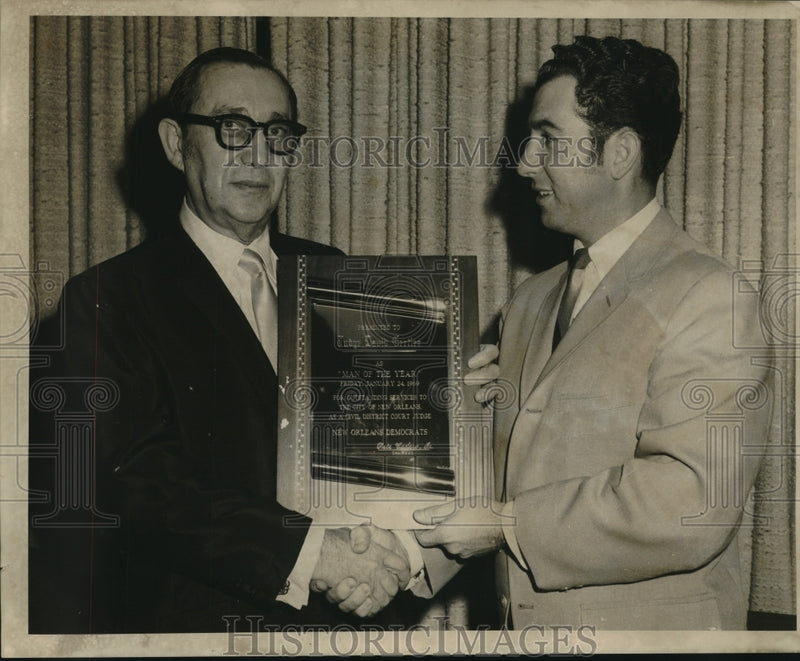 Load image into Gallery viewer, 1969 Press Photo Judge David Gertler and Mr. Pete Cadaro, Jr. - nob27182
