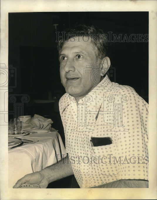 1973 Press Photo Major General Joseph Geva at the Fontainbleau Motor Hotel- Historic Images