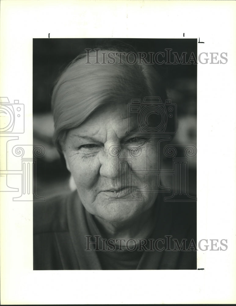  Press Photo Gladys Hailes, interviewed on New Years Resolutions for 1993- Historic Images