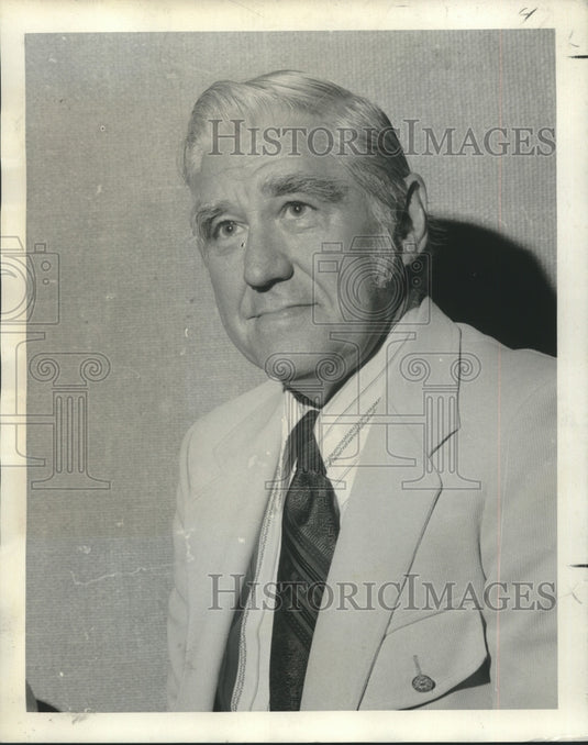 1974 Press Photo Dr. Carl F. Hawver, Public Relations Society of America - Historic Images