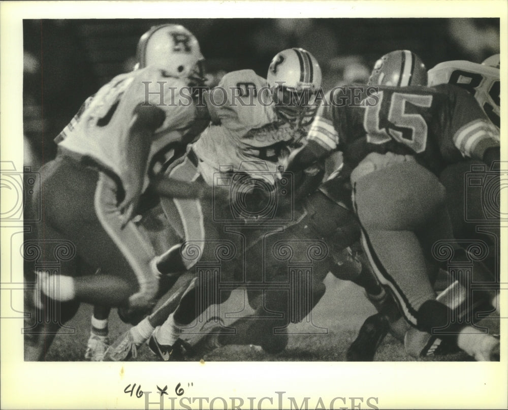 1988 Press Photo Paul Heath of Archbishop Rummel Football Plays Saint Augustine- Historic Images