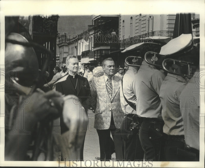 Load image into Gallery viewer, 1974 Press Photo Archbishop Hannan &amp; Lieutenant Governor Jim Fitmorris
