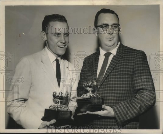 1960 Press Photo Fritz Harsdorff and John Boyd with their Press Club Awards.- Historic Images