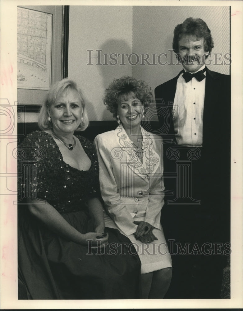 1991 Press Photo St. Andrew Society Gala Attendees - nob29113- Historic Images