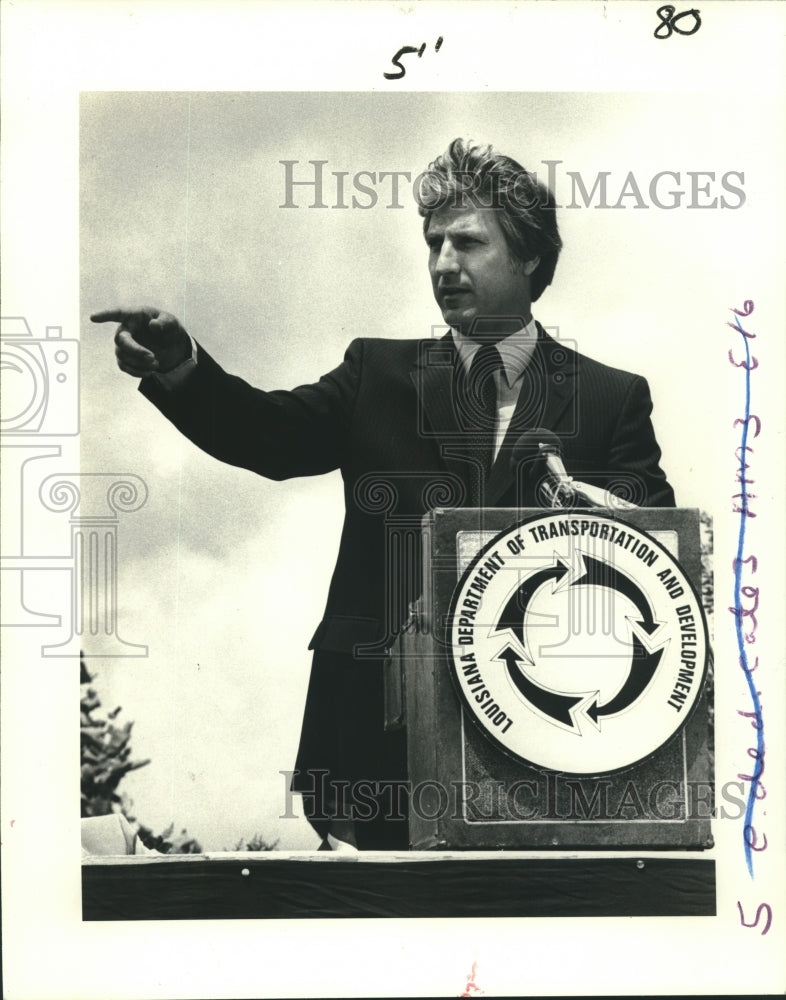 1982 Press Photo Paul Hardy, Secretary of Transportation and Development- Historic Images