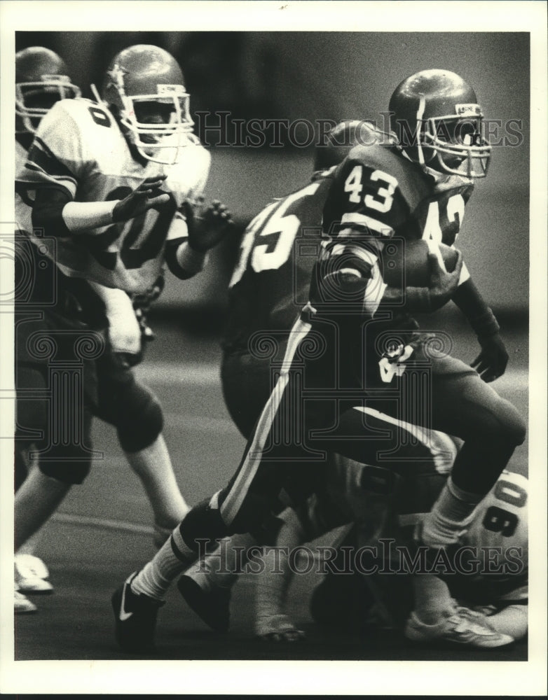 1983 Press Photo Thurston Harrison of West Jefferson runs football - nob29271- Historic Images