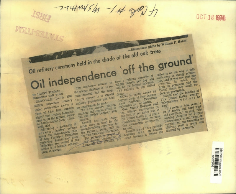 Load image into Gallery viewer, 1974 Press Photo Oil refinery ceremony held at Garyville, Louisiana - nob29461
