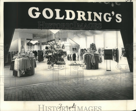 1974 Press Photo Goldring's Fashions Celebrates Grand Opening, Lake Forest Plaza- Historic Images