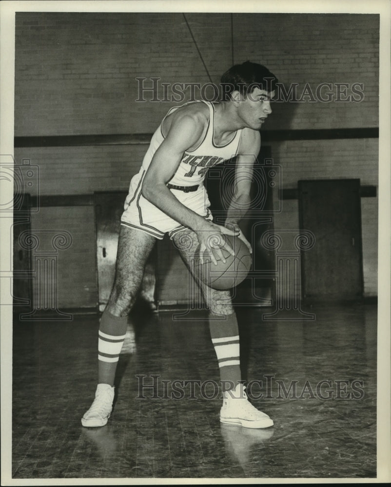 Press Photo E. Herbez, Basketball Player - nob30255- Historic Images