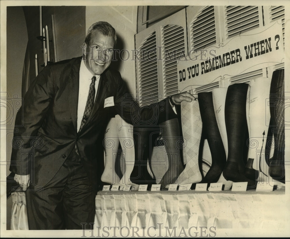 1962 Press Photo Executive Gordon Hanes with Socks at Royal Orleans- Historic Images