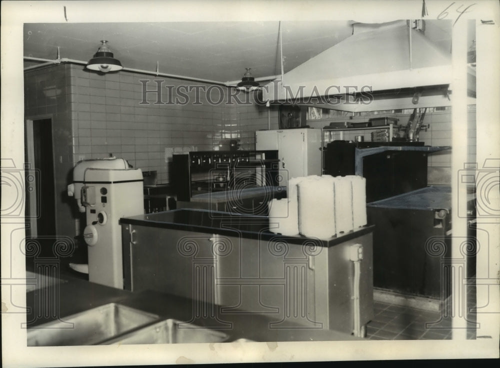 1957 Press Photo Kitchen at the Alice M. Harte school in Aurora Gardens- Historic Images